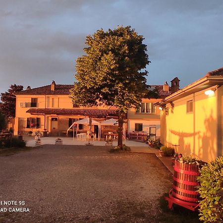 Cascina Angelina Villa Casteggio ภายนอก รูปภาพ