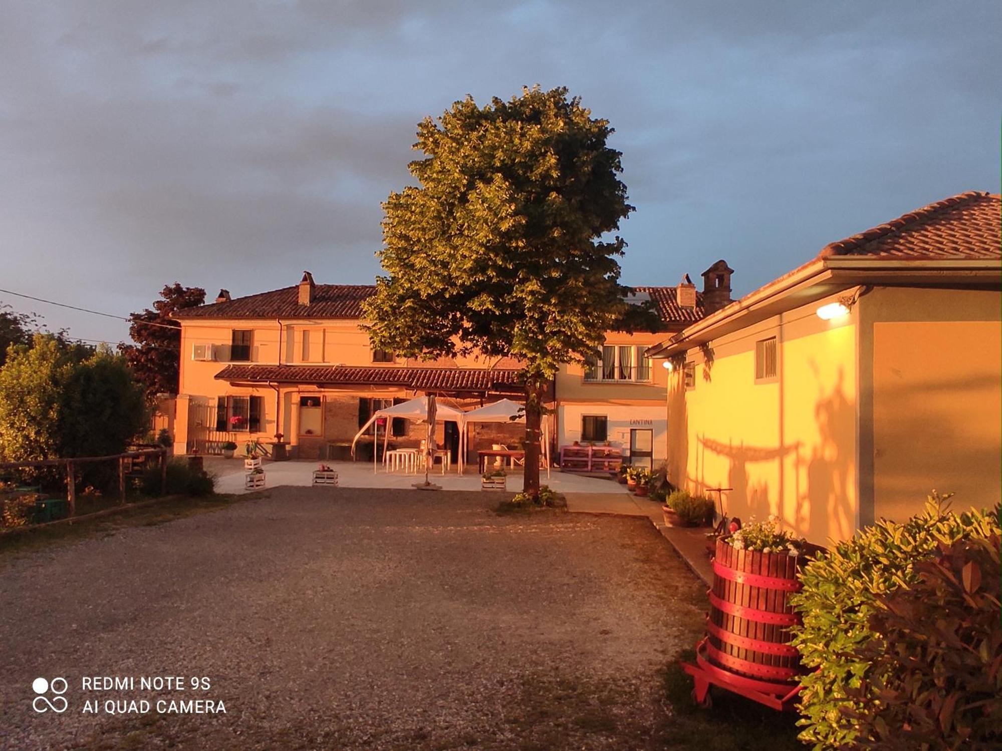 Cascina Angelina Villa Casteggio ภายนอก รูปภาพ